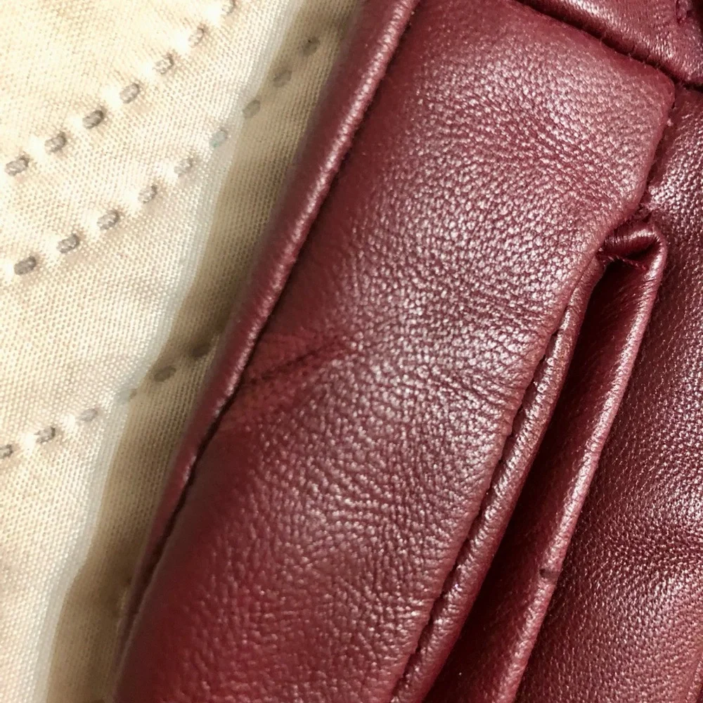 Elegant Burgundy Leather Gloves with Fur Trim - Picture 3 of 3